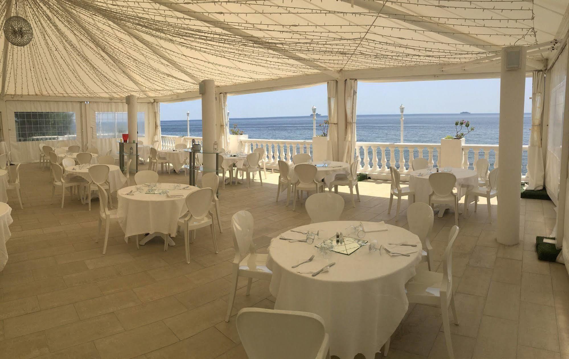 Hotel Ariana Marine du Miomo Exterior foto