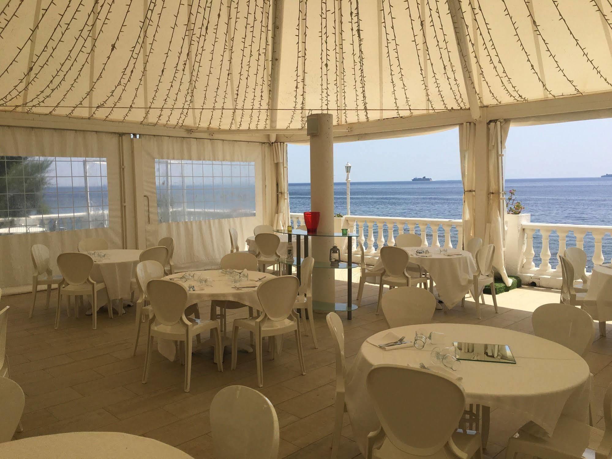 Hotel Ariana Marine du Miomo Exterior foto